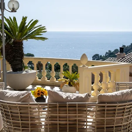 Dom wakacyjny Yuta By Danlux Invest Tossa de Mar
