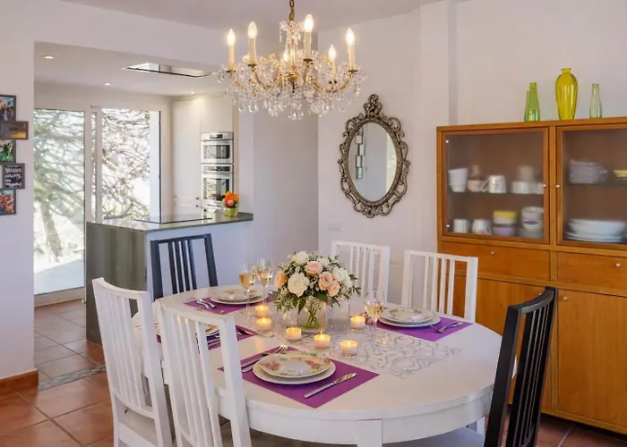 펜션 Yuta By Danlux Invest 또사데마르