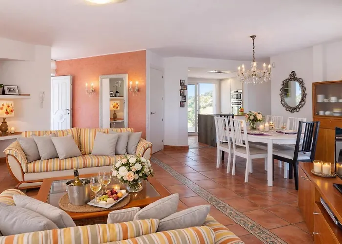 펜션 Yuta By Danlux Invest 또사데마르